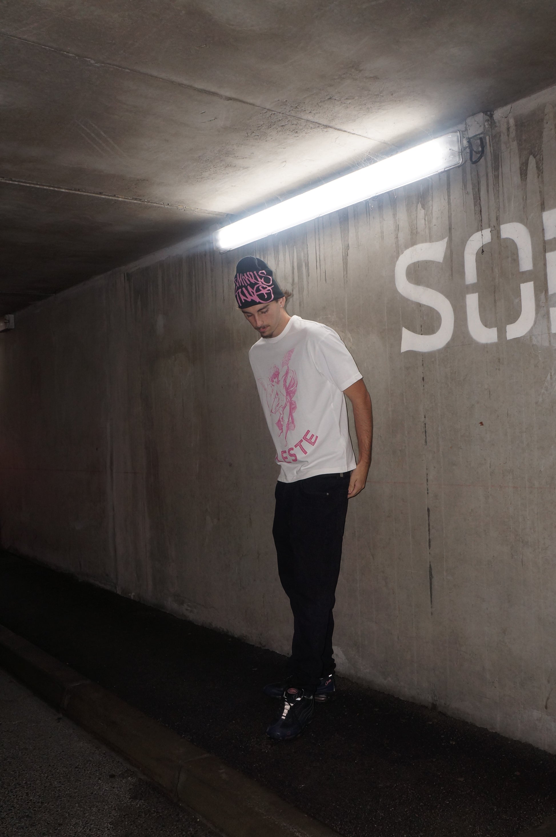 TEE Angels Black And White.