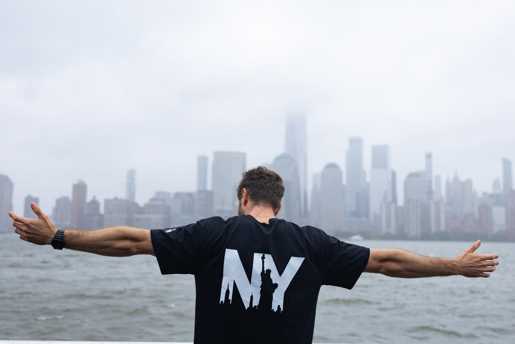 TEE New York City Black and White.